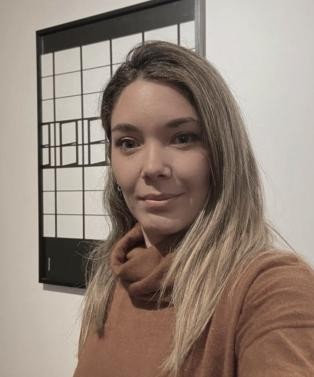 Retrato de la Arq. Mariana Zotta, socia de Zotta-Vazquez Arquitectura y Urbanismo