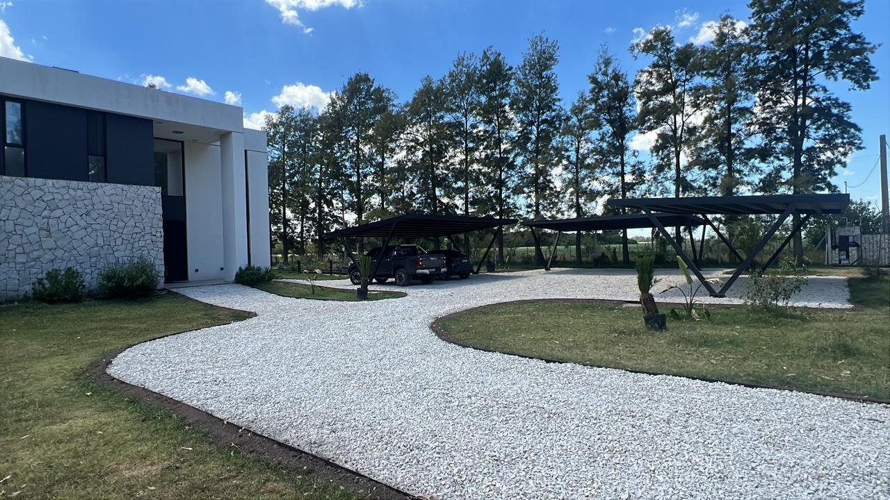 Casa LO, vivienda unifamiliar sustentable en Lobos, Buenos Aires — foto 10 de 12. Proyecto del Arq. Germán Vazquez