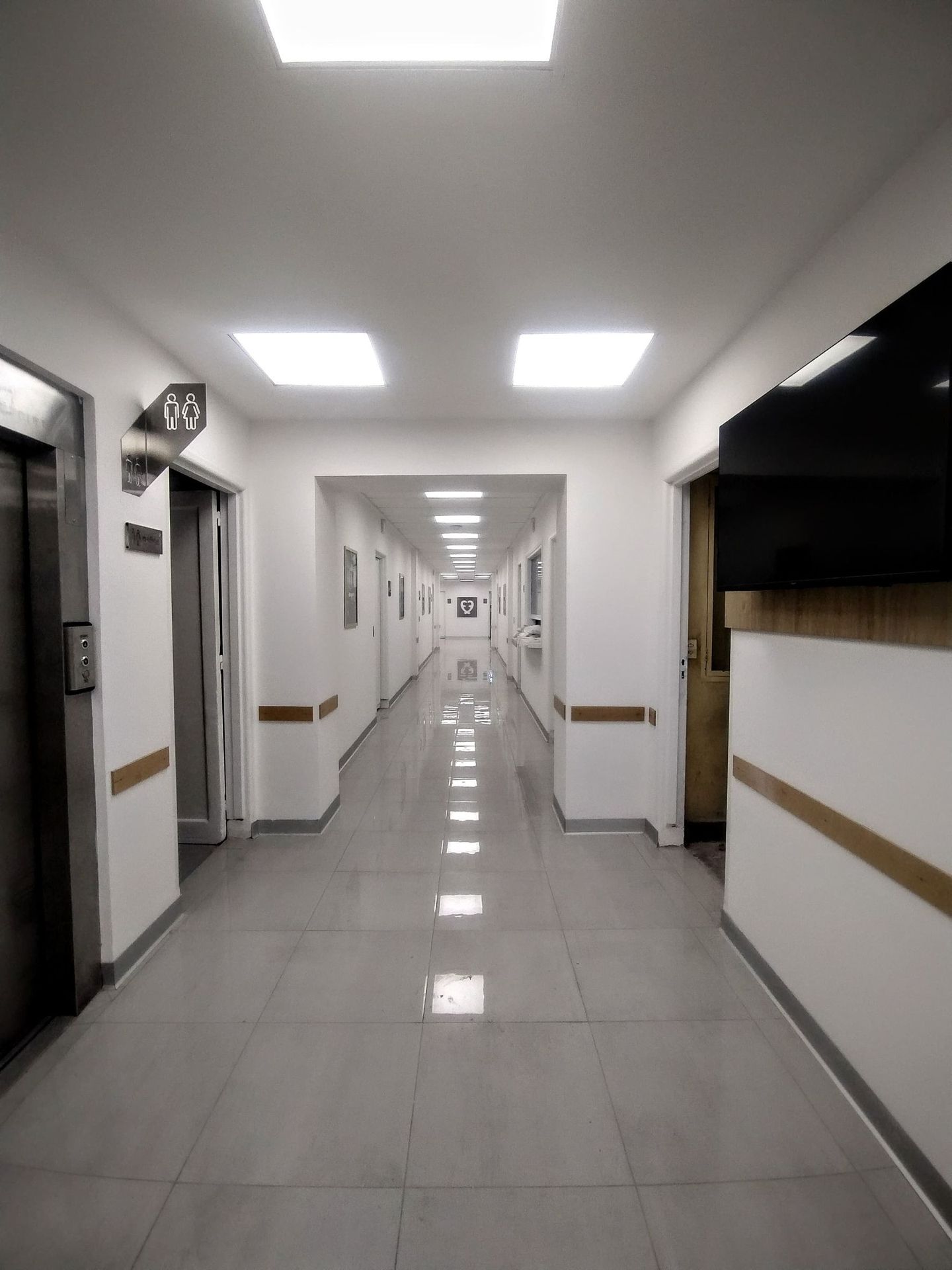 Piso de internación · Centro Gallego, internación en CABA — foto 2 de 11. Proyecto del Arq. Germán Vazquez